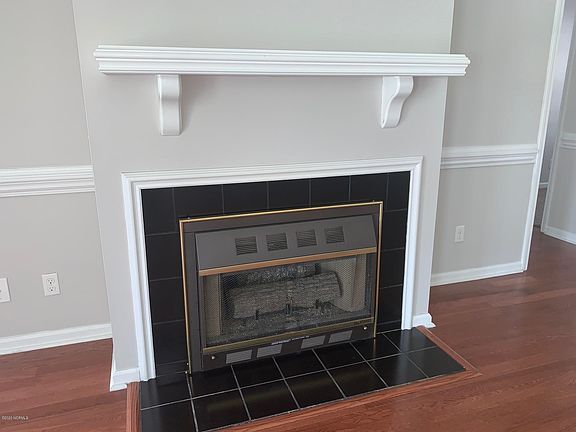 3rd image of 3006 Mulberry Ln Unit E