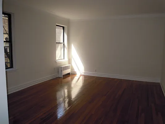 Rented by Metropolitan Equities | media 6