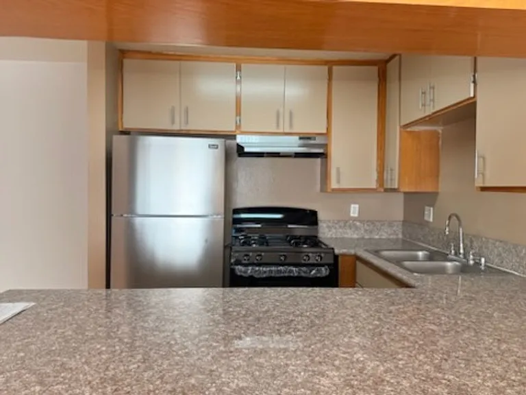 1618 Schrader Blvd — Photo 49