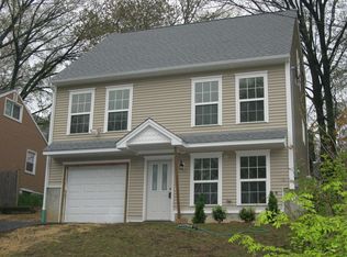 71 Pitt St, Bridgeport, CT 06606