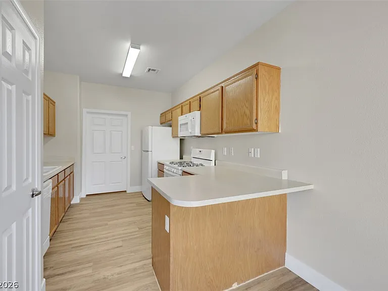 502 Birdseye St — Photo 6