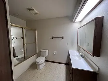 1020 Madeline St — Photo 10