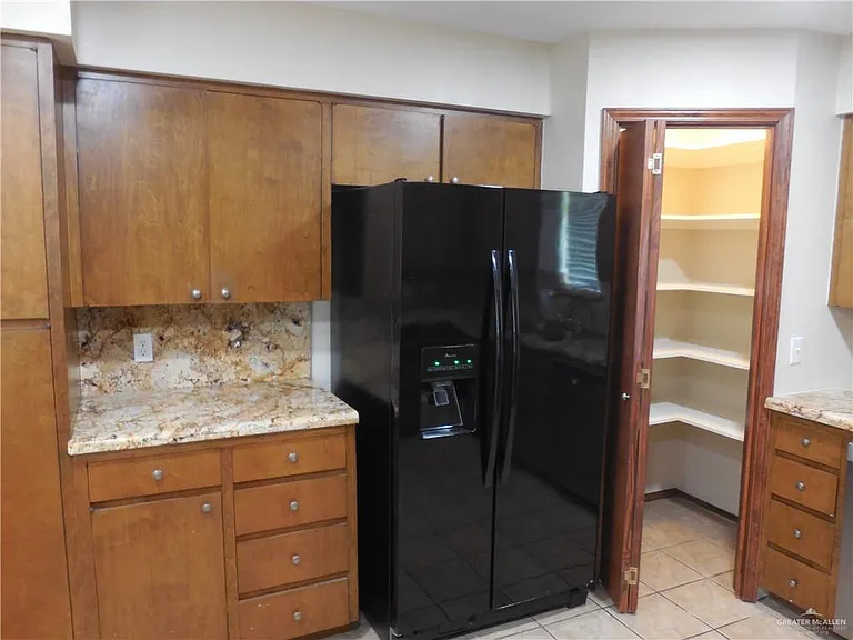 118 E Iris Ave — Photo 8
