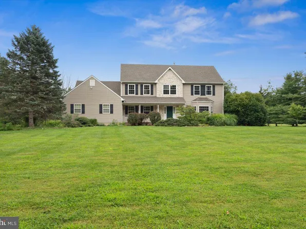 34 Shara Ln, Pennington, NJ 08534