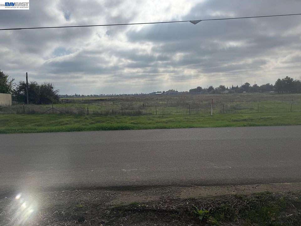 1st image of 9596 Rogers Rd