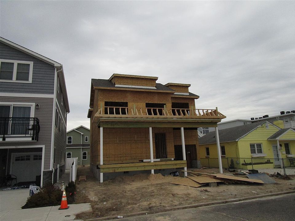 1st image of 309 E Toledo Ave
