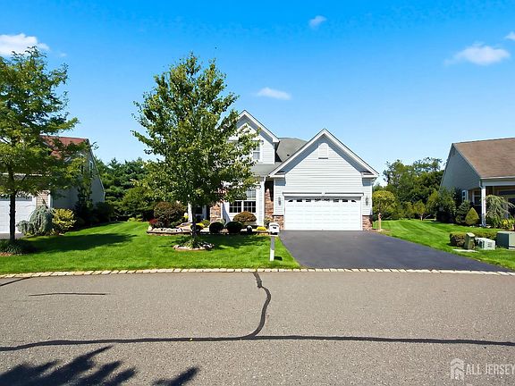 3rd image of 101 Timber Hill Dr