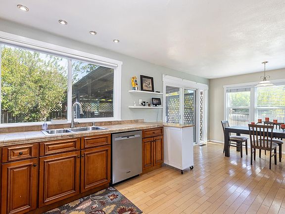 5th image of 8886 Lancaster Drive