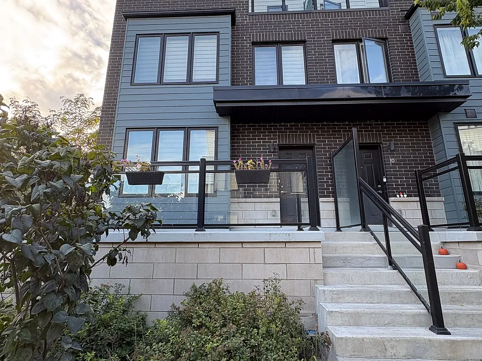 1155 Stroud Ln #9