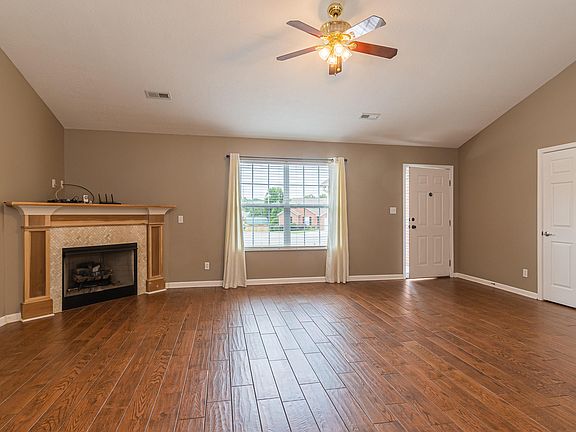 3rd image of 12808 Auklet Ln