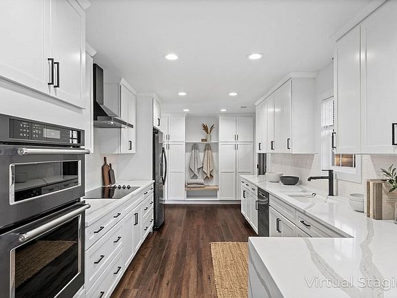 4th image of 310 E Prospect Rd