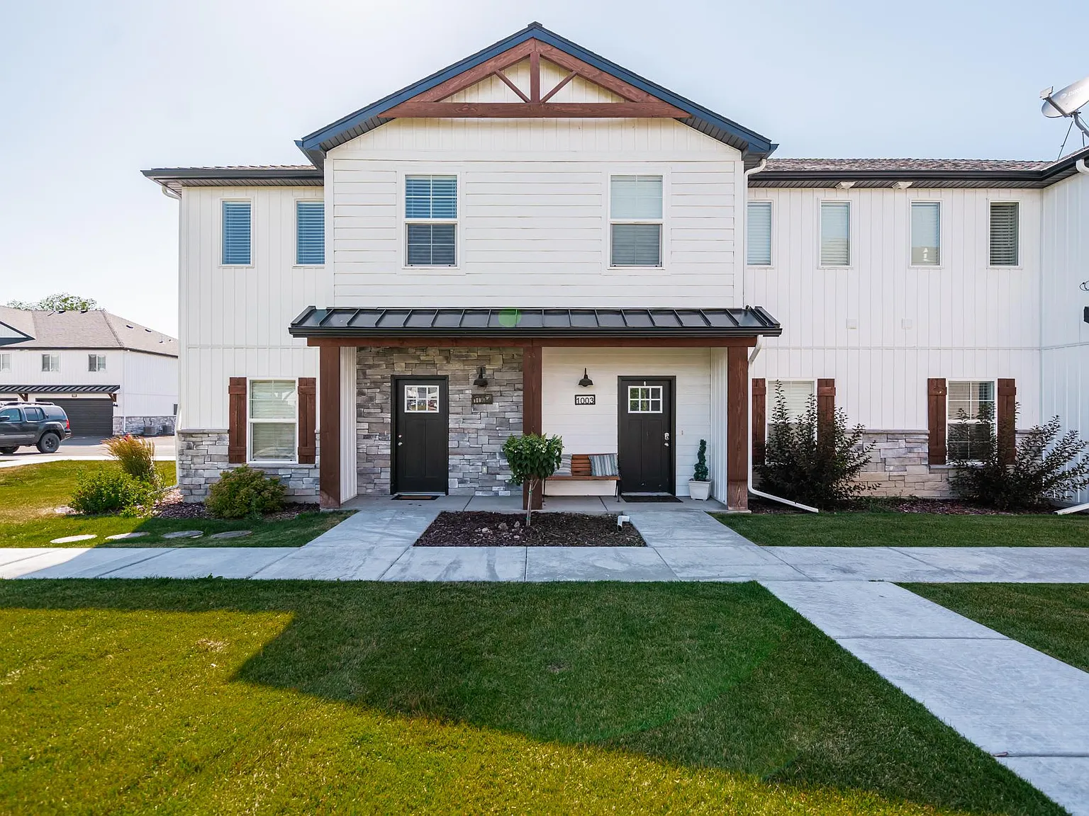 3 bed, 2.5 bath, 1484 sqft, $1,650 — Photo 4