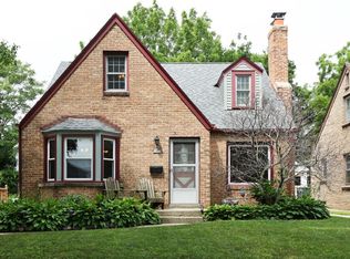 1453 S 85th St, West Allis, WI 53214