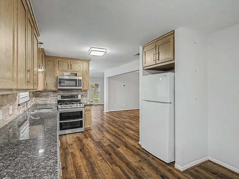 2123 Ridgecrest Dr — Photo 19