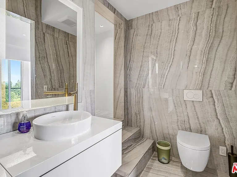 9400 Readcrest Dr — Photo 19