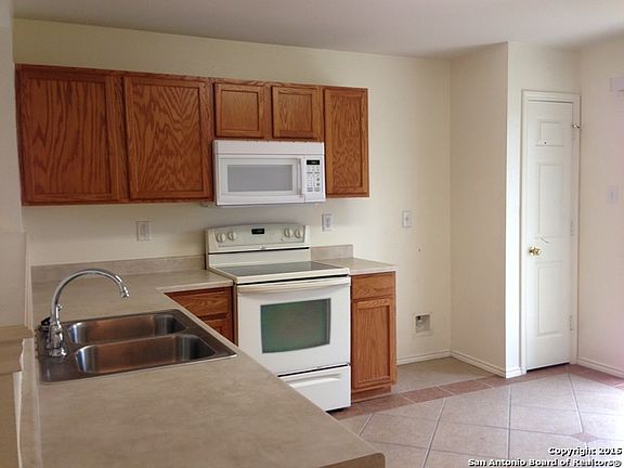 4th image of 202 Mallow Grv