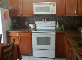 56 Seminole Dr, Royal Palm Beach, FL 33411