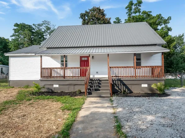 3 McCaughrin St, Pelzer, SC 29669