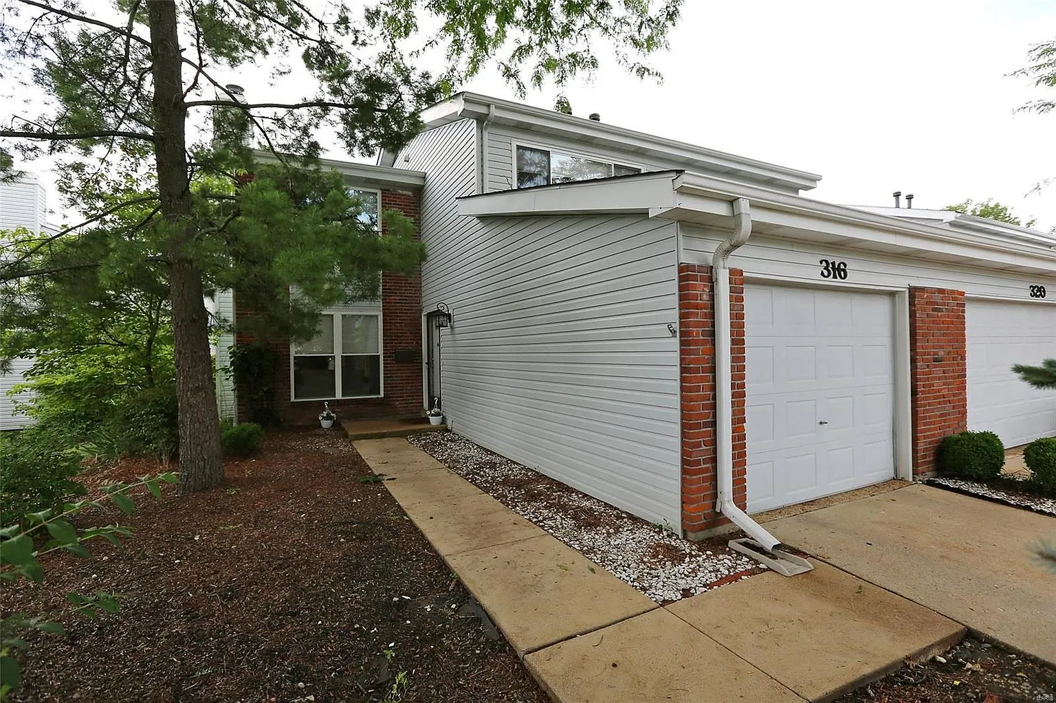 316 Fox Village Ct photo 1