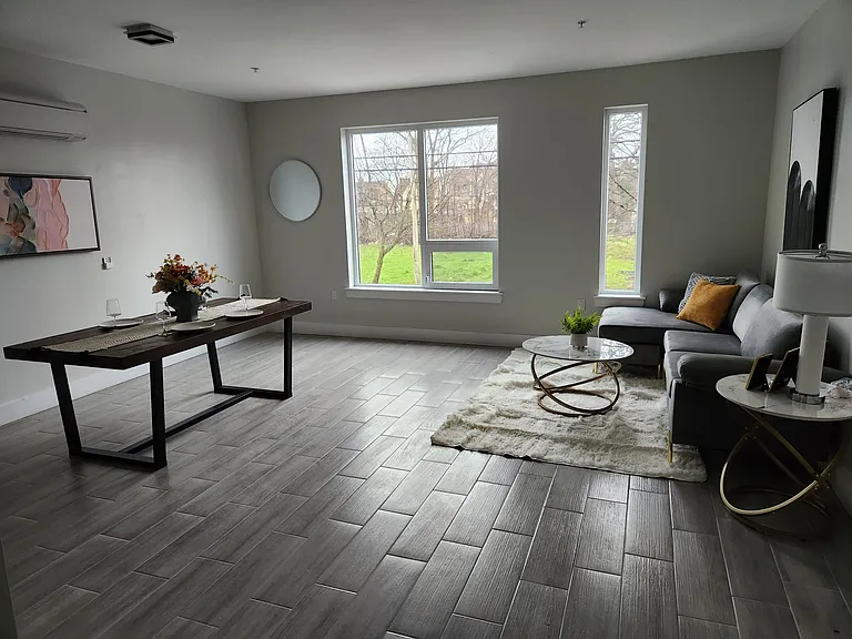 124-130 Ellis Ave #404 — Photo 8