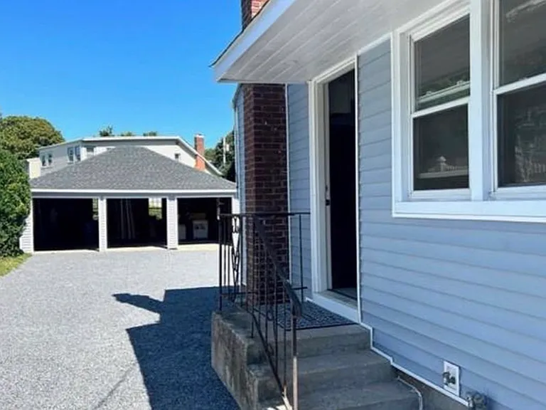 127 N Country Rd — Photo 9