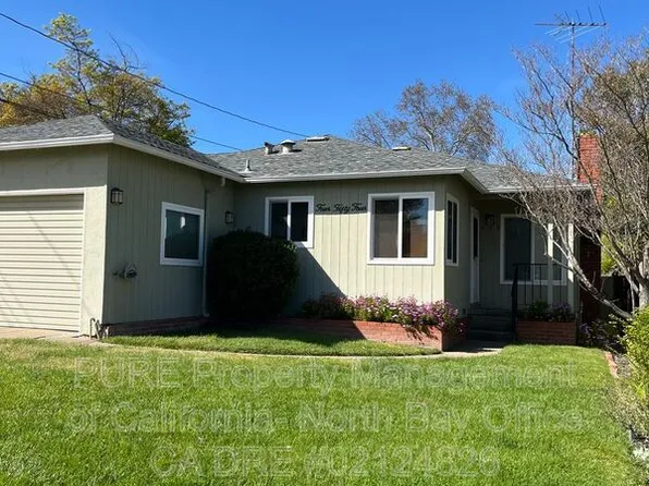 454 Pomolita Dr, Ukiah, CA 95482