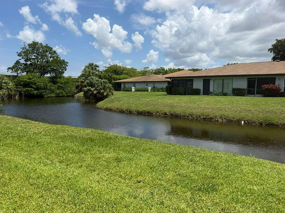 2 bed, 2.0 bath, 1198 sqft, $1,850 — Photo 2