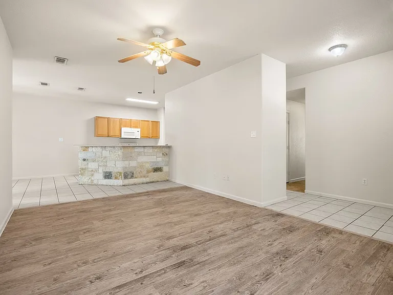 21513 Pershing Ave #A — Photo 3