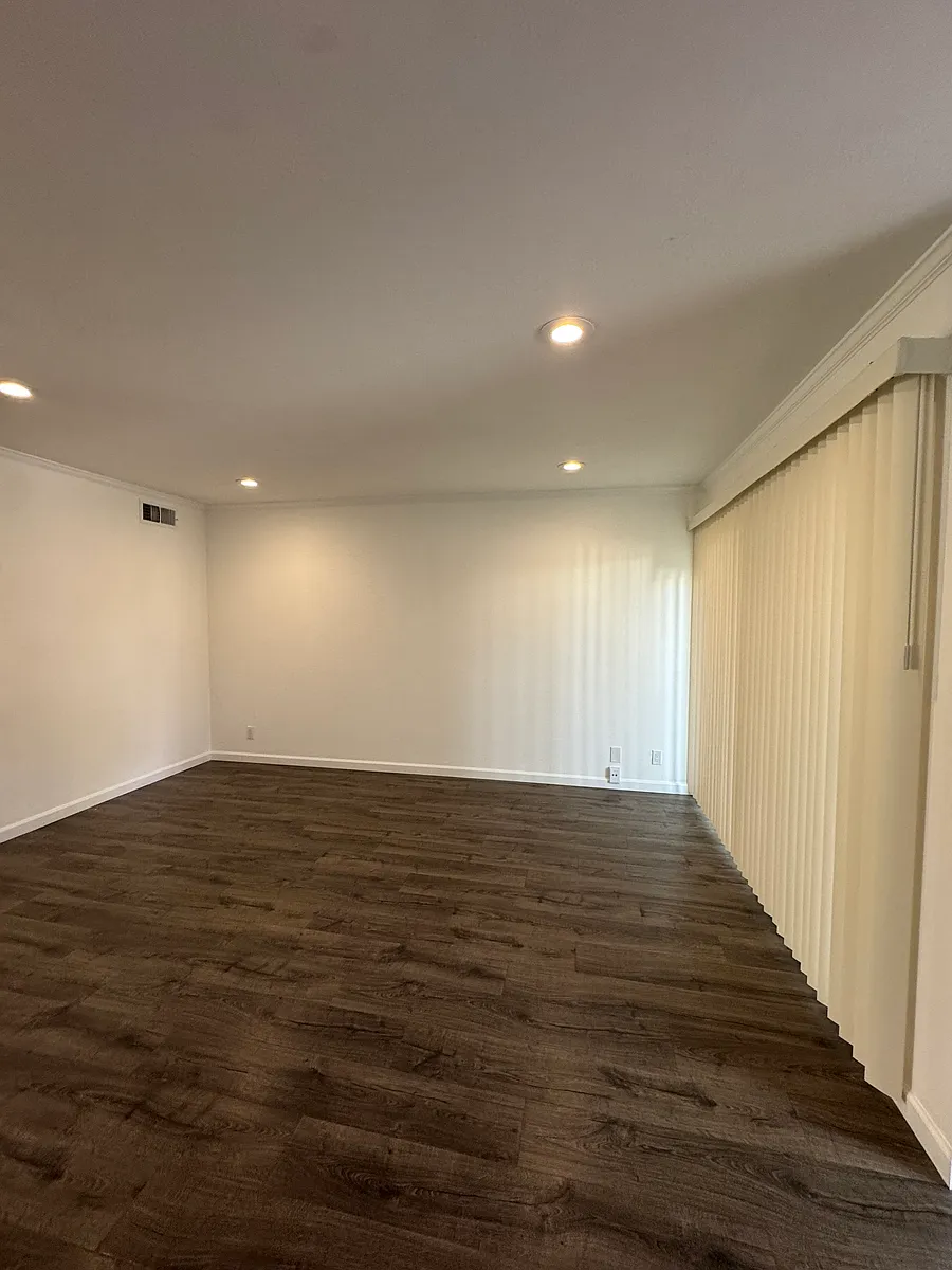 Building Photo - Pomar Way