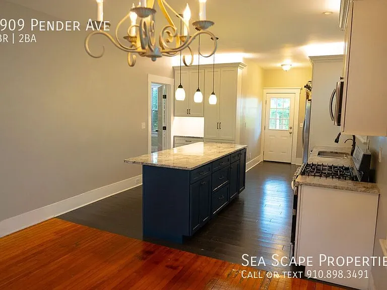 1909 Pender Ave — Photo 12
