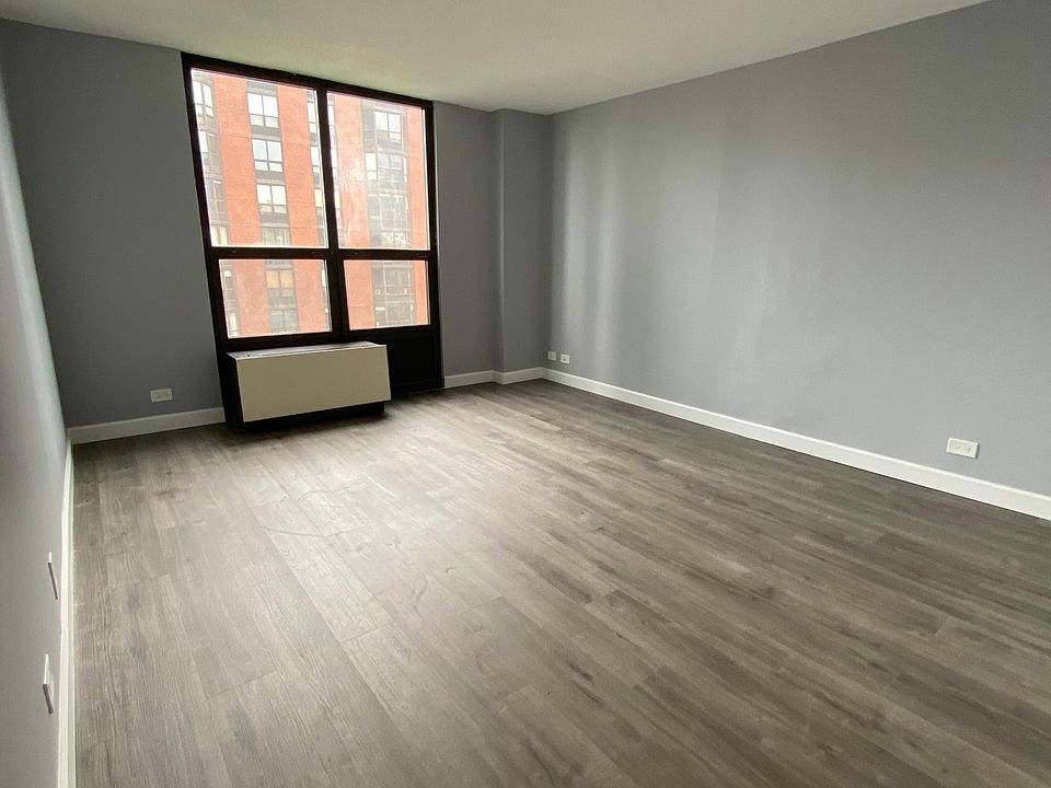 1st image of 899 S Plymouth Ct APT 1405