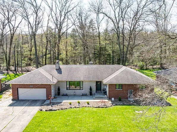 1013 Cherokee Dr, Youngstown, OH 44511