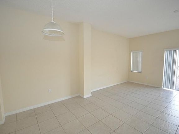 3rd image of 142 Pompano Beach Dr