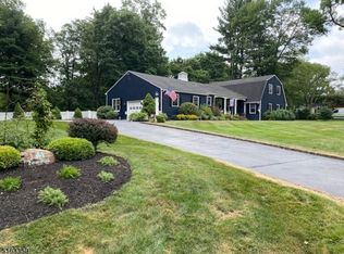 41 Ellis Dr, Basking Ridge, NJ 07920