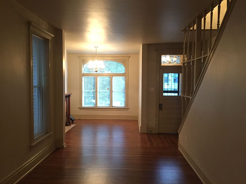 1st image of 1148 W Wrightwood Ave #Top