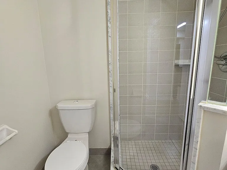 151 Village Green Sq #506 — Photo 25