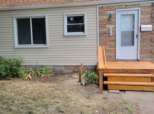27100 Hales St, Madison Heights, MI 48071