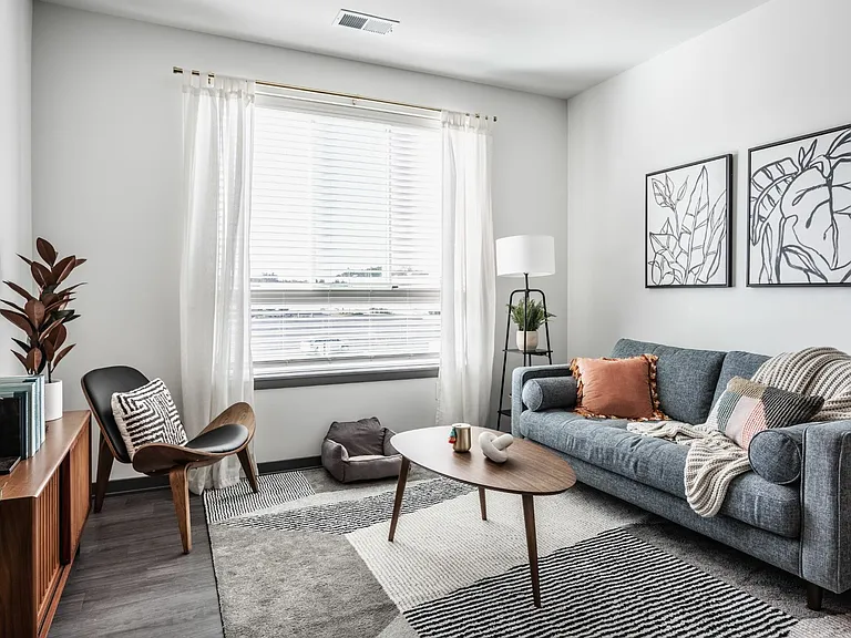 AYR Apartments — Photo 13
