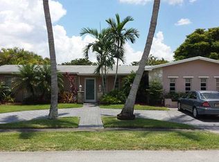 9720 NW 3rd St, Pembroke Pines, FL 33024