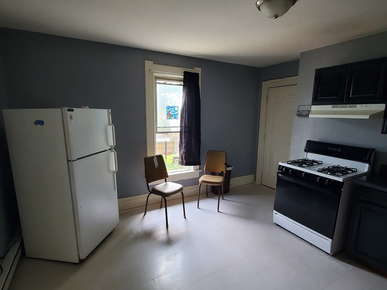 2 bed, $800 — Photo 2