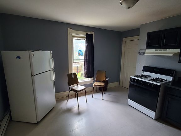 2nd image of 931 Home Ave #B