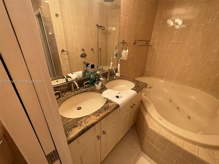 6339 Bay Club Dr #2 — Photo 17