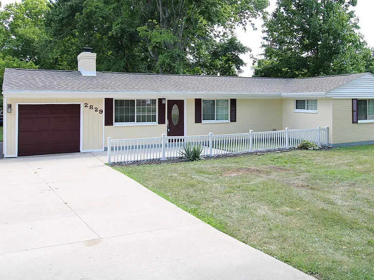 2829 Bahns Dr — Photo 12