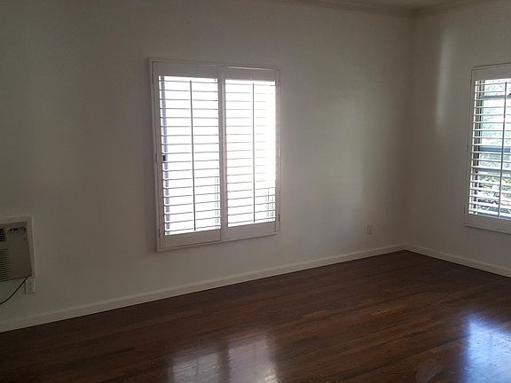 3rd image of 203 N Almont Dr APT 5