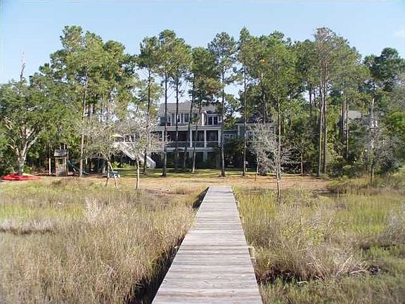 2nd image of 1472 Headquarters Plantation Dr