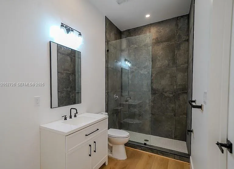 112 NW 24th Ct — Photo 3