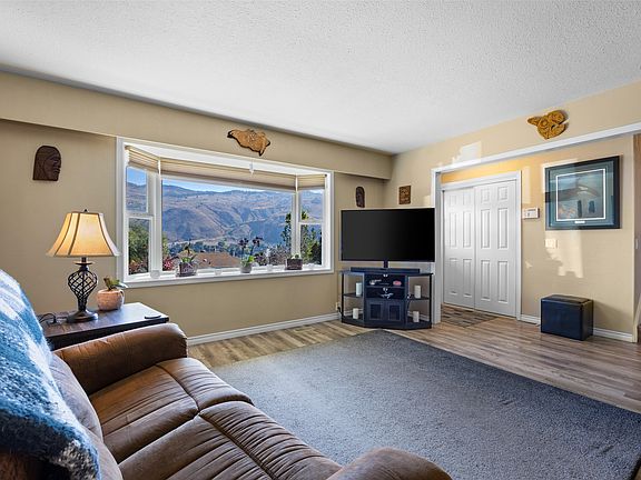 5th image of 4362 Karindale Rd