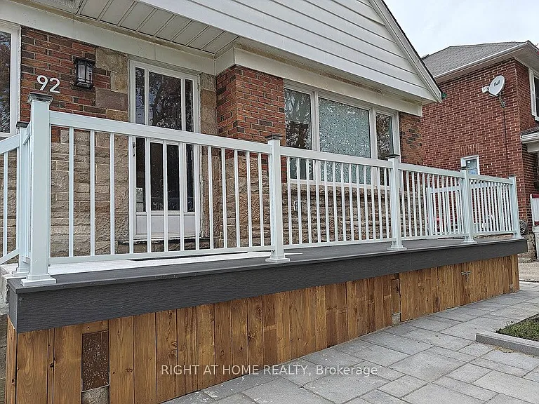 92 Cadillac Ave S #UPPER — Photo 2
