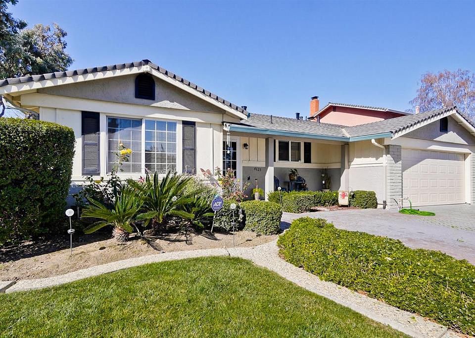 1st image of 4625 Prince Royal Pl