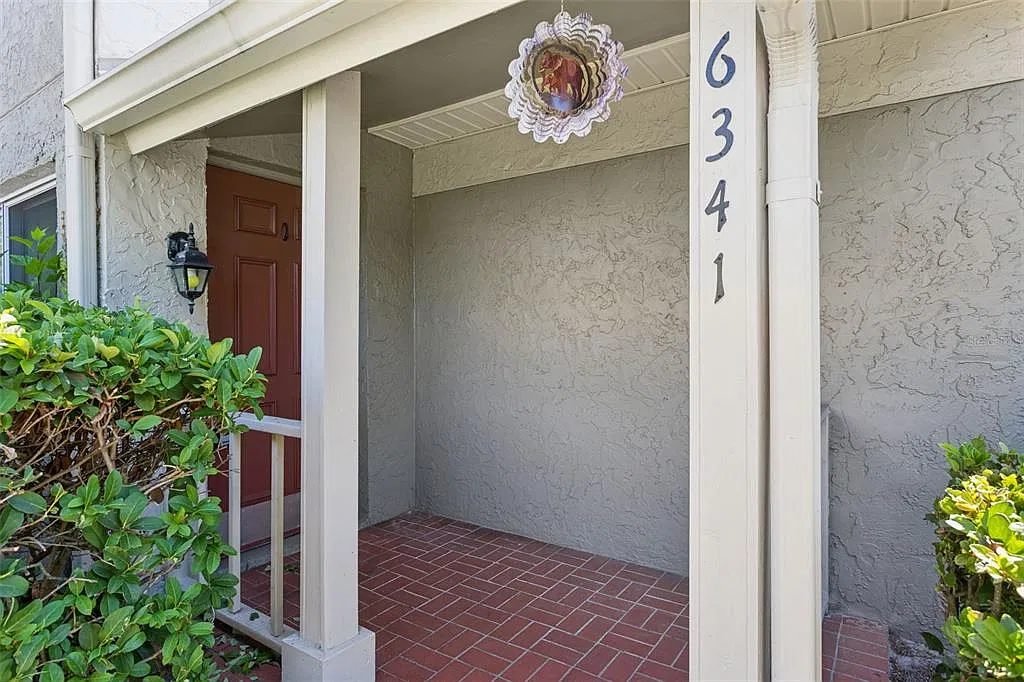 2 bed, 1.5 bath, 1104 sqft, $1,600 — Photo 3